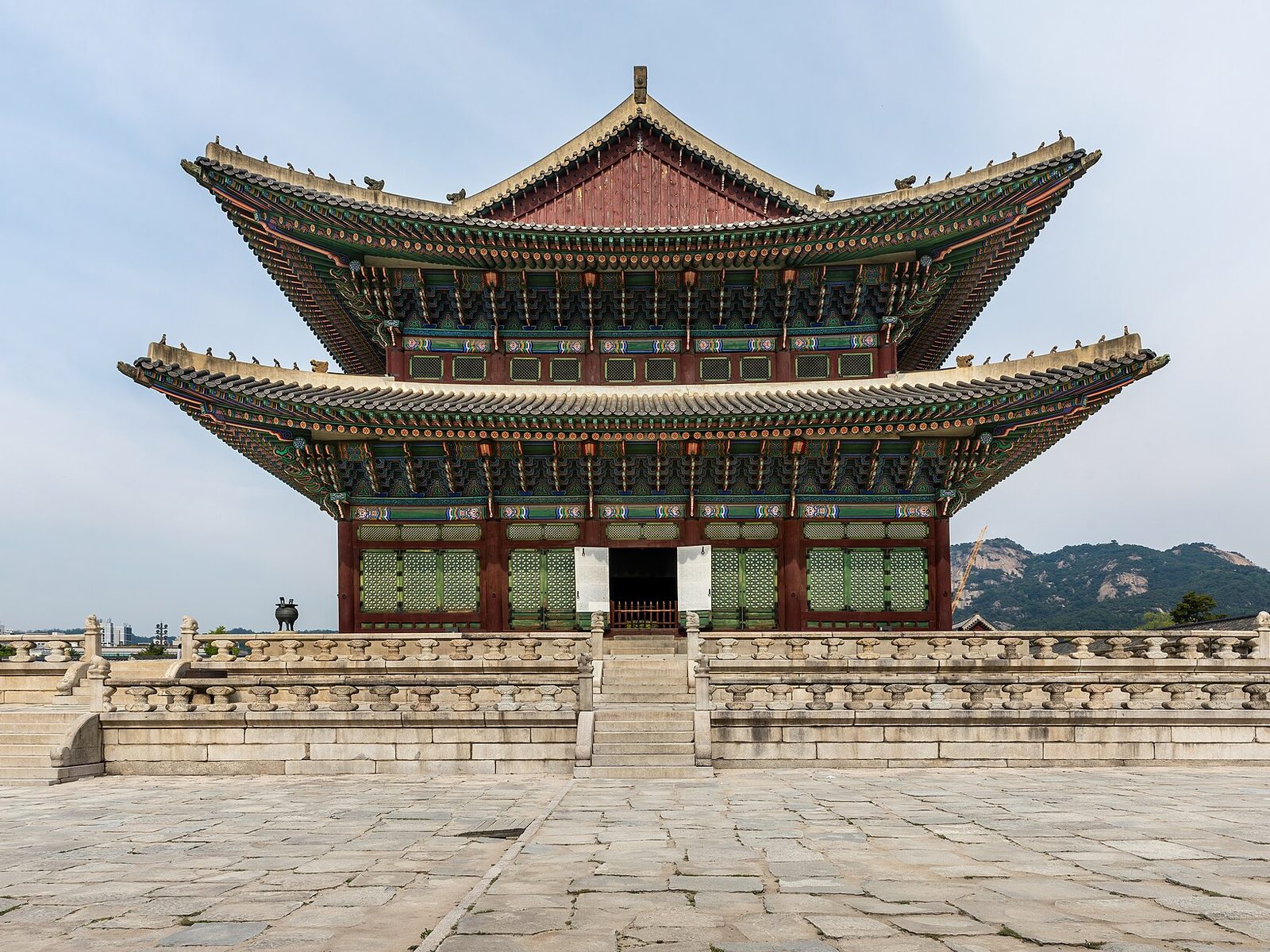 Gyeongbokgung-Palast mit traditioneller Architektur in Seoul
